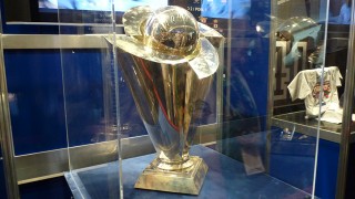 WBC優勝トロフィー
