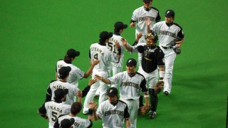 か、か、勝ったぜ