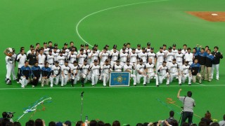 試合終了後の記念撮影 試合終了後の記念撮影
